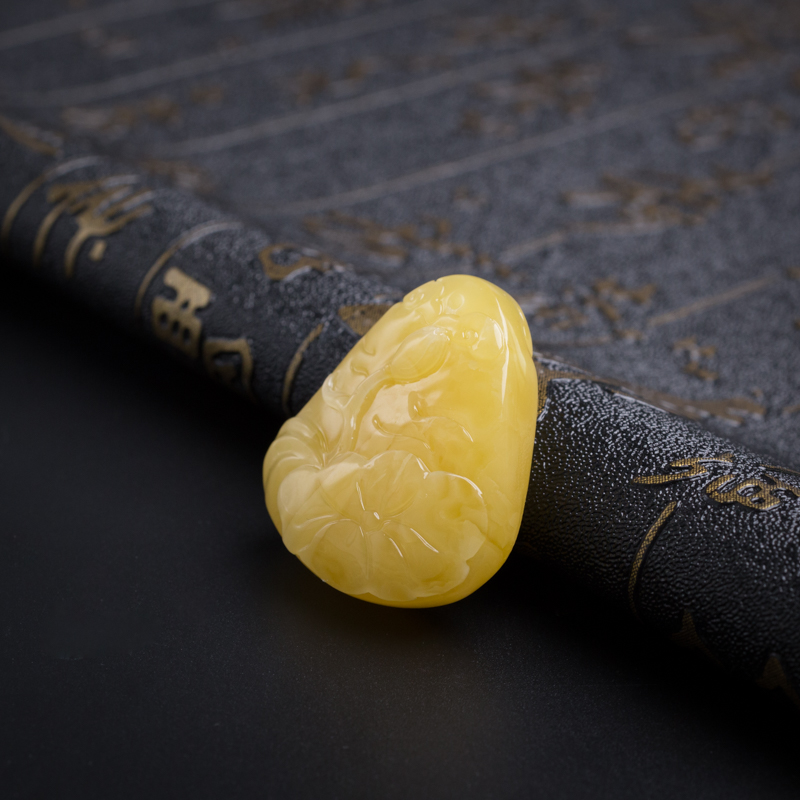 满蜜鸡油黄蜜蜡吊坠-红掌柜