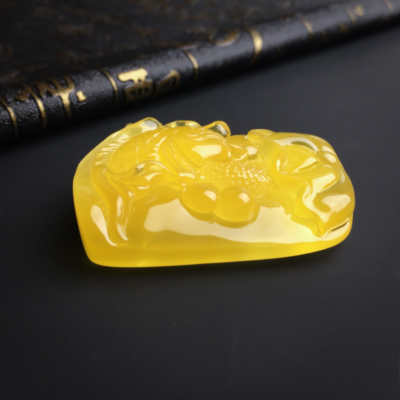 波罗的海金包蜜鸡油黄蜜蜡连年有余吊坠 - 红掌柜