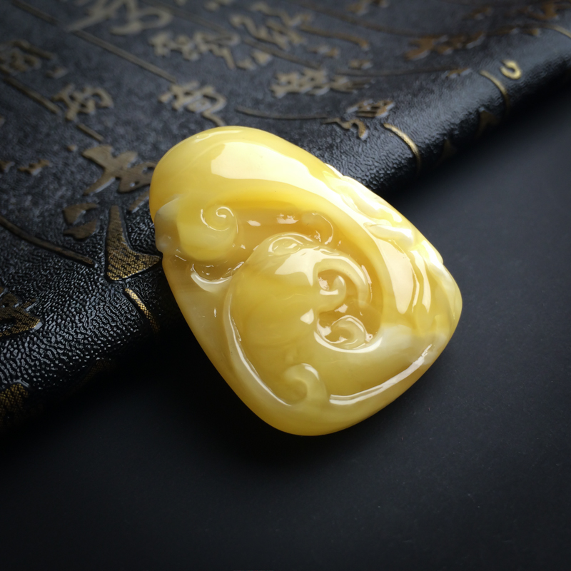 天然白花蜜满蜜仿古龙吊坠 - 红掌柜