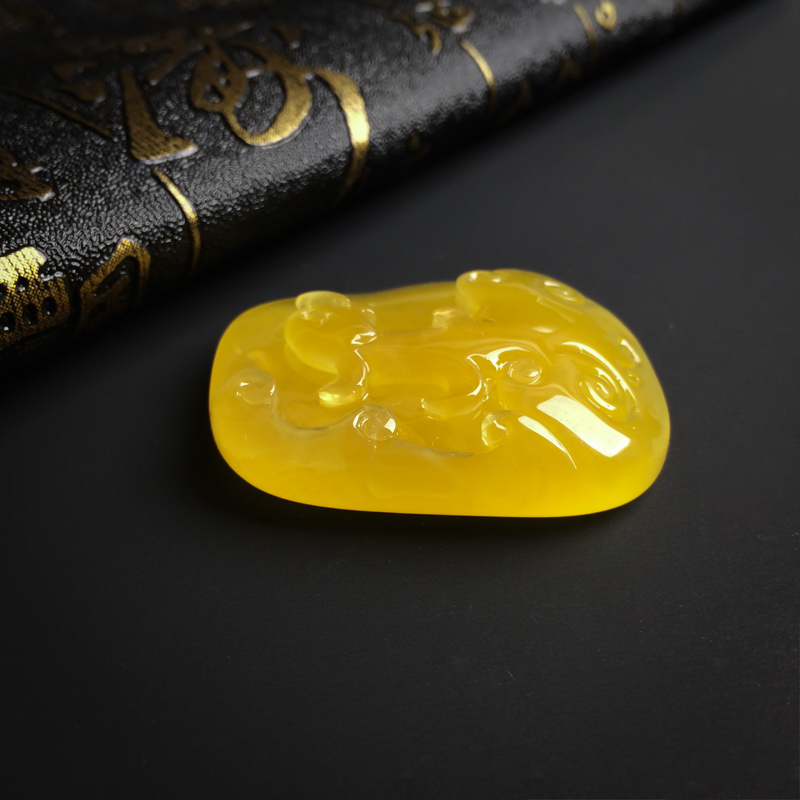 波罗的海天然蜜蜡古龙吊坠 - 红掌柜