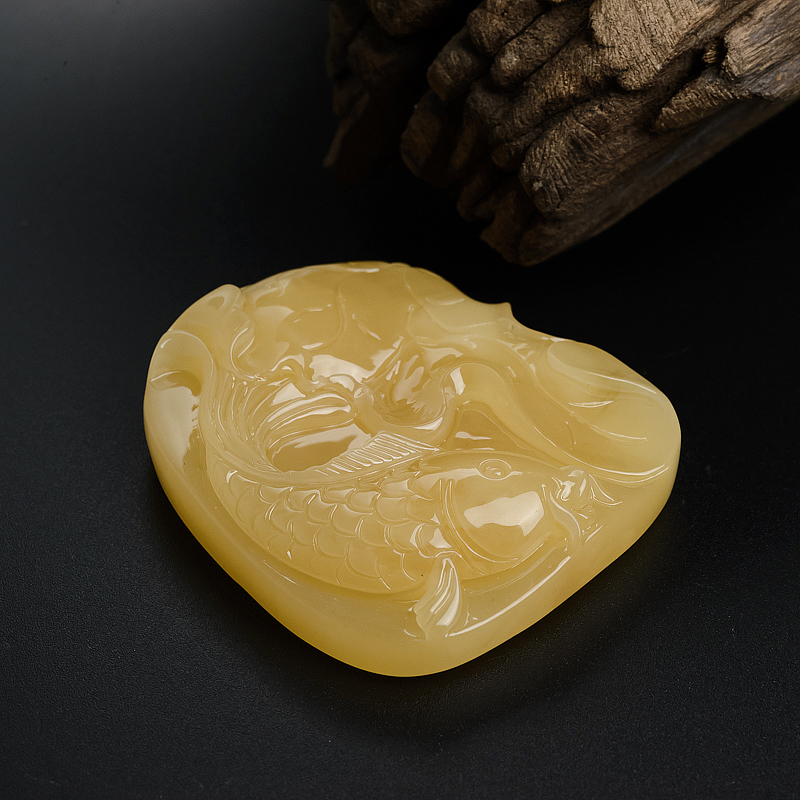 波罗的海鸡油黄蜜蜡年年有余吊坠 - 红掌柜