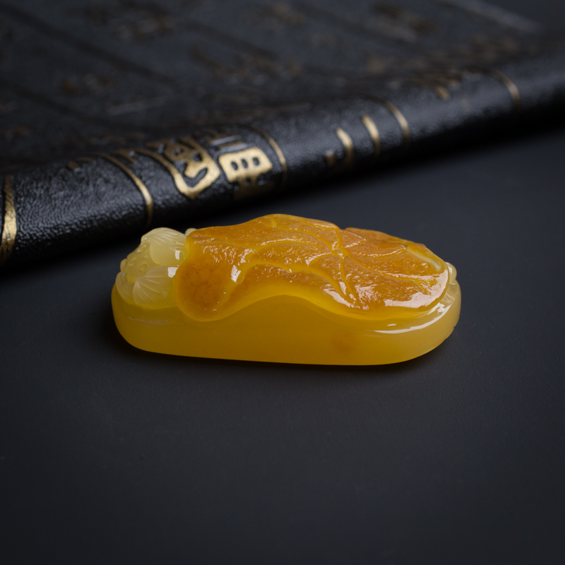 波罗的海满蜜鸡油黄蜜蜡吊坠-红掌柜