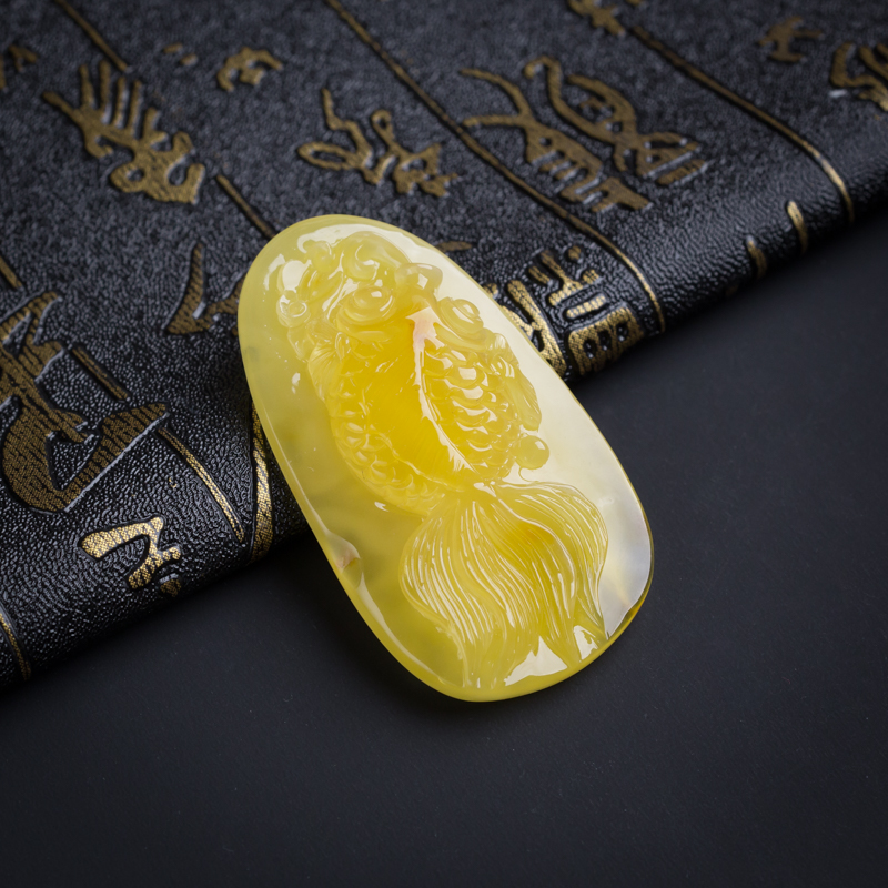 天然鸡油黄蜜蜡年年有余吊坠-红掌柜