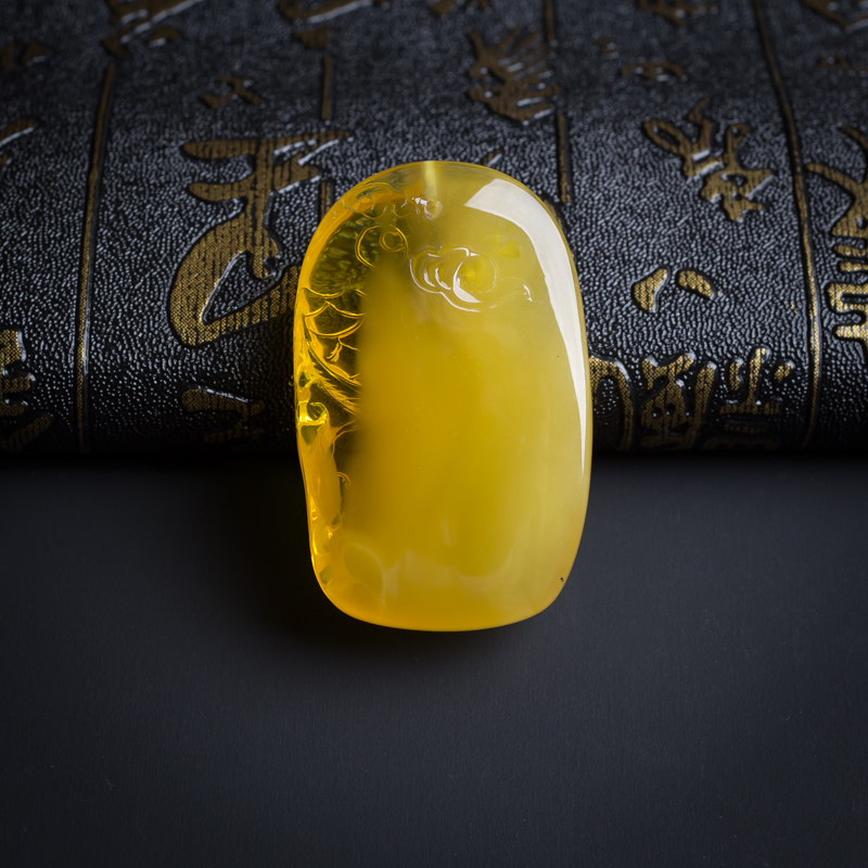 蜜蜡连年有余吊坠-红掌柜