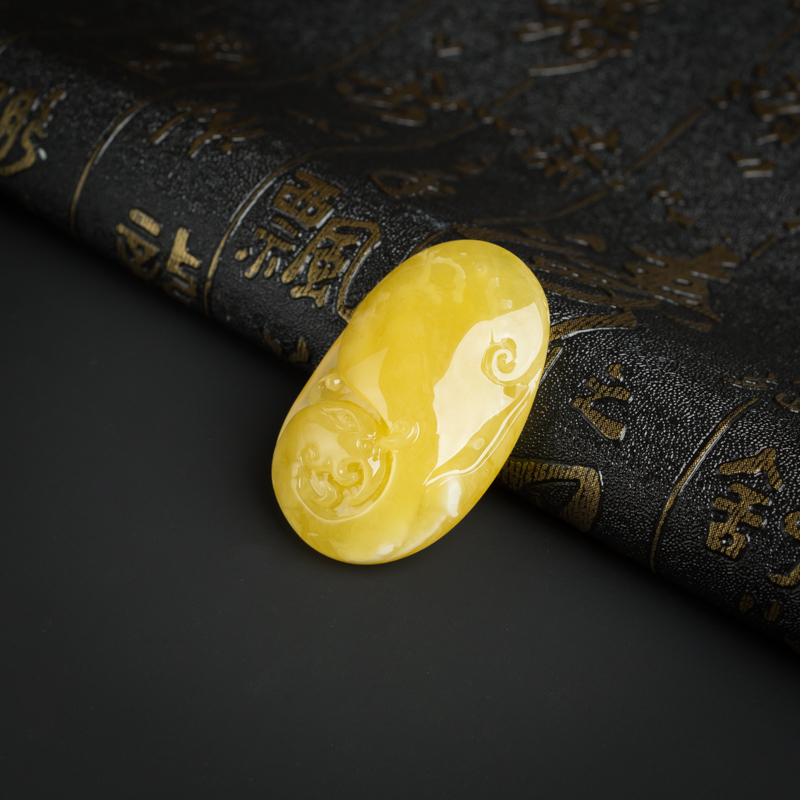 波罗的海满蜜鸡油黄蜜蜡古龙吊坠-红掌柜