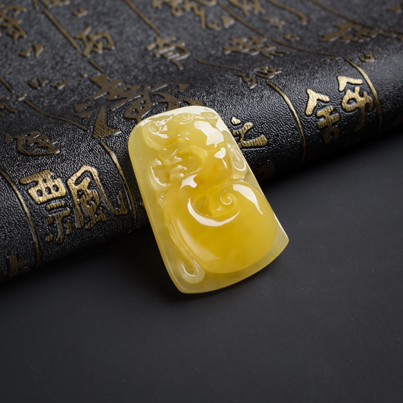 满蜜鸡油黄蜜蜡古龙吊坠-红掌柜