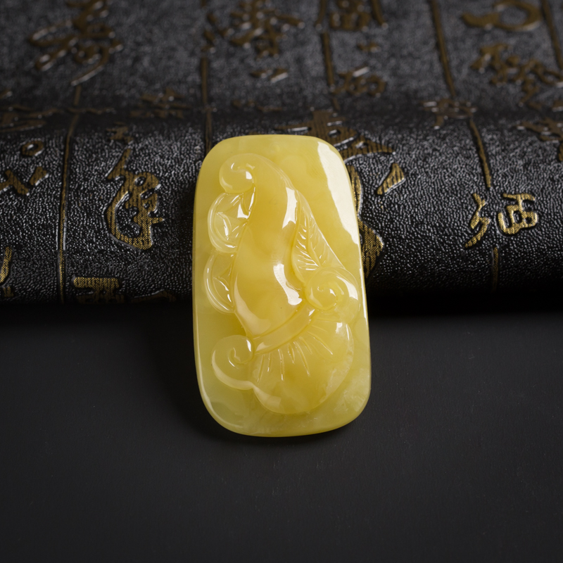 满蜜鸡油黄如意吊坠-红掌柜