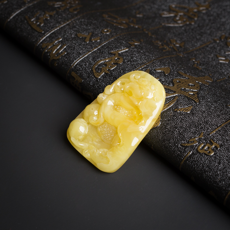 满蜜蜜蜡古龙挂件-红掌柜