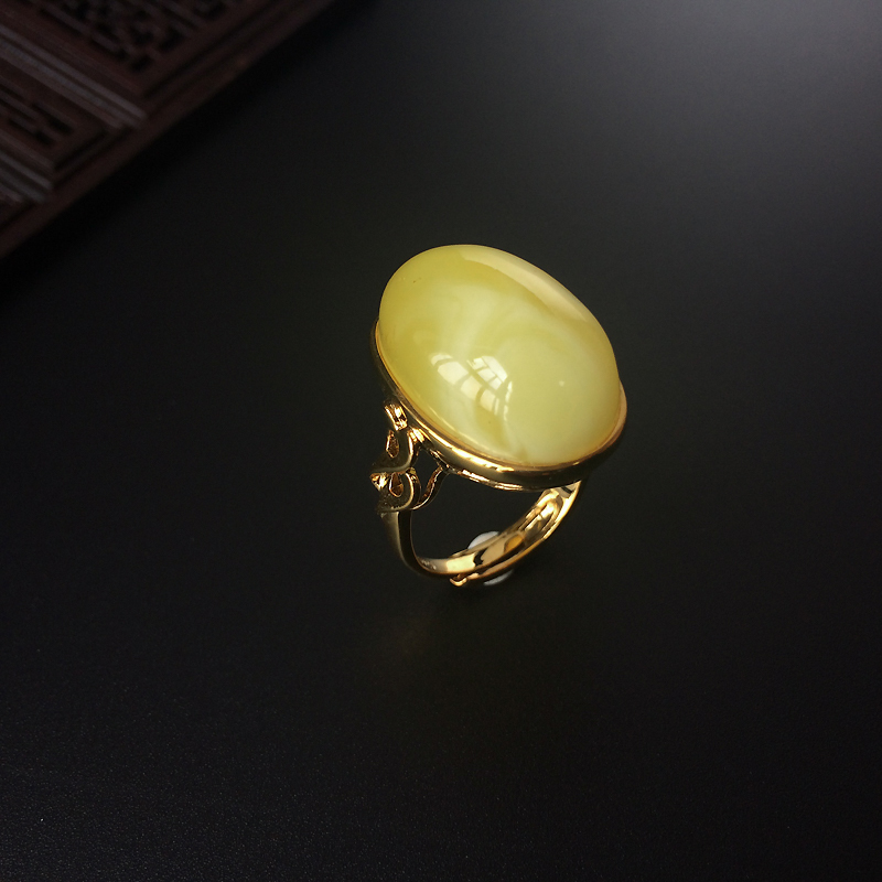 鸡油黄蜜蜡戒指 - 红掌柜