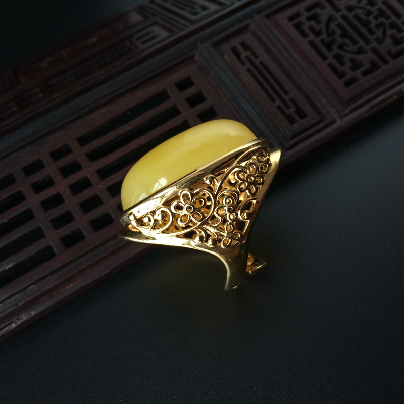 鸡油黄蜜蜡戒指 - 红掌柜