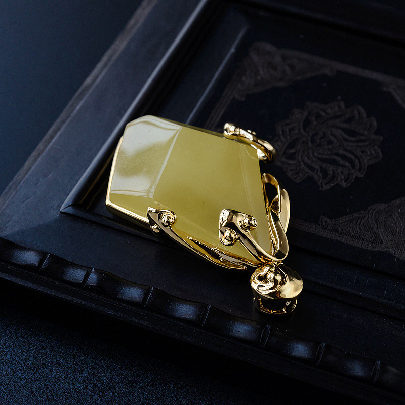 蜜蜡随形挂件-红掌柜