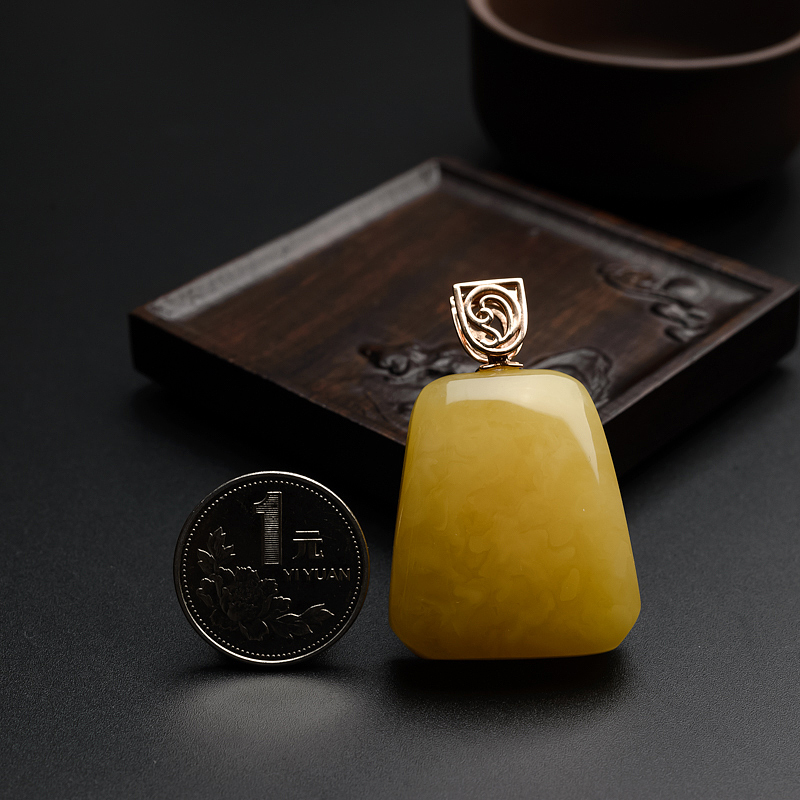 蜜蜡吊坠 - 红掌柜