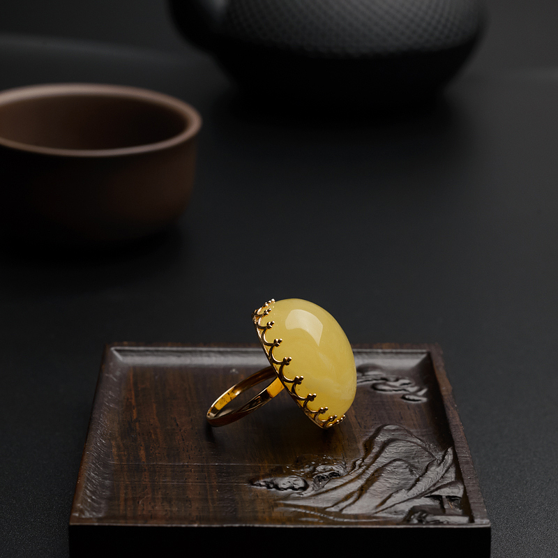 鸡油黄蜜蜡戒指 - 红掌柜