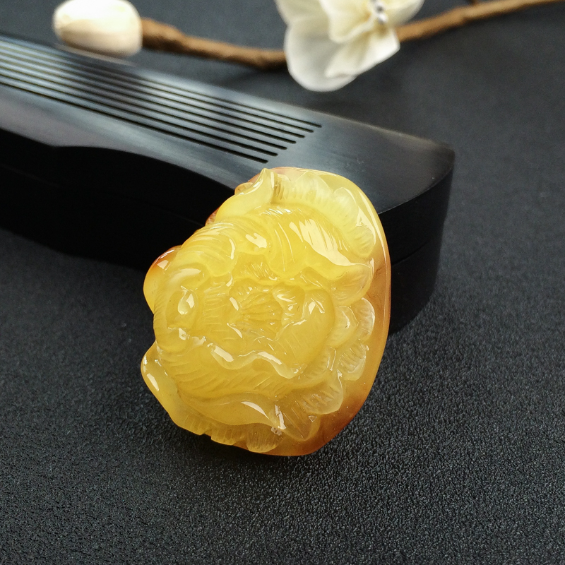 波罗的海鸡油黄蜜蜡花吊坠 - 红掌柜