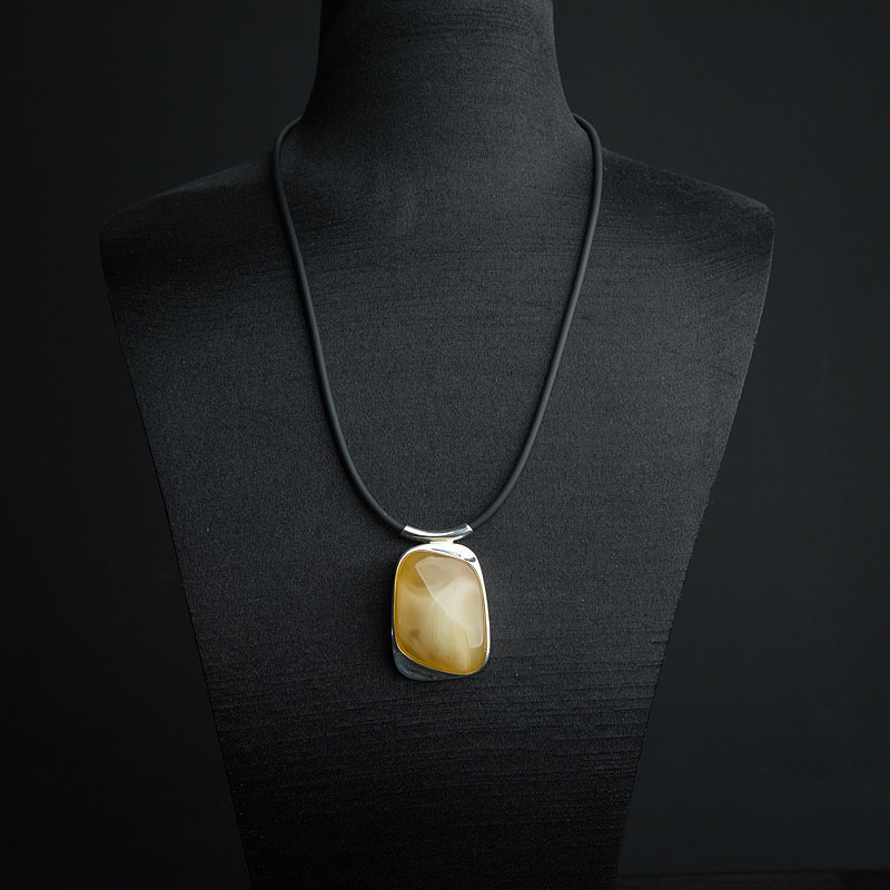 波罗的海天然银镶带皮白花蜜蜡项链 - 红掌柜