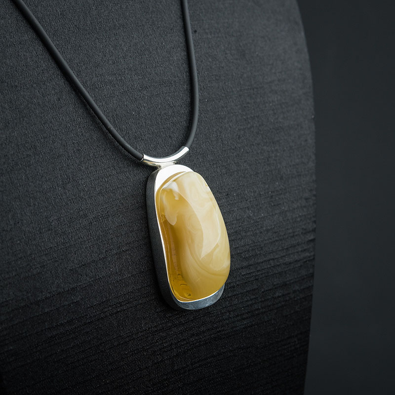 波罗的海银镶带皮白花蜜蜡项链 - 红掌柜