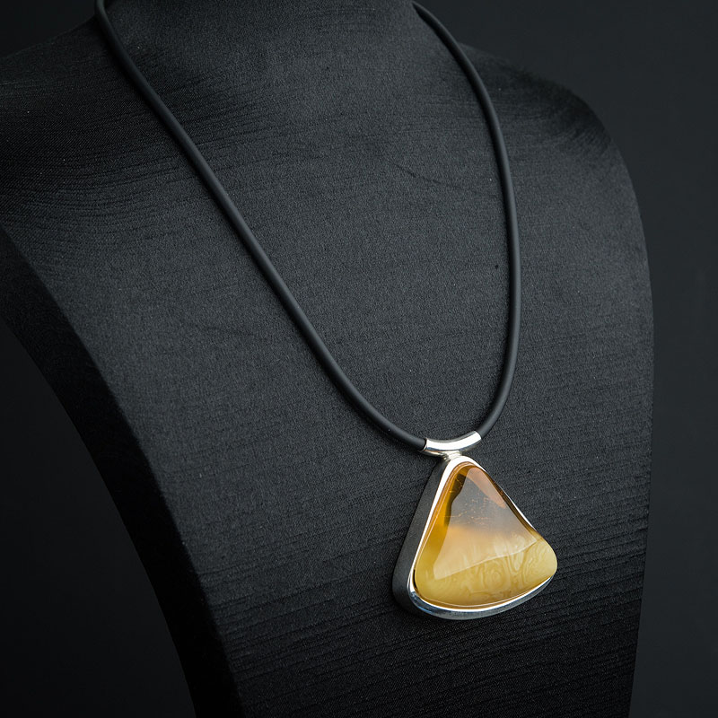 银镶带皮白花蜜蜡项链 - 红掌柜