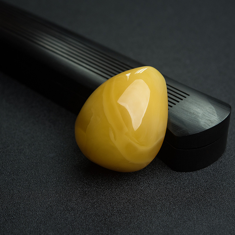 褐黄蜜蜡吊坠-红掌柜