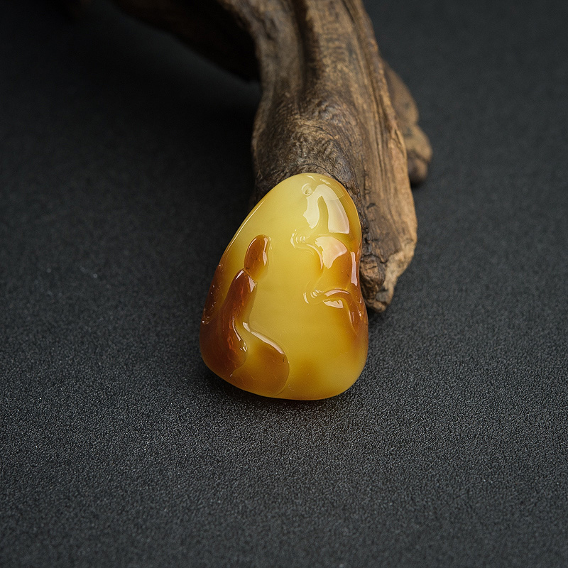 波罗的海俏色蜜蜡悟道吊坠-红掌柜