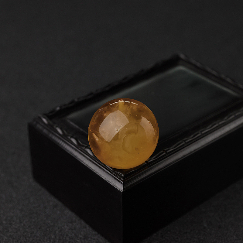 26mm鸡油黄金绞蜜圆珠-红掌柜