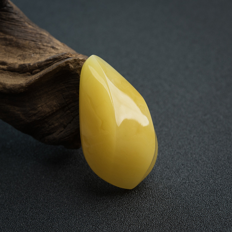 蜜蜡随形吊坠-红掌柜