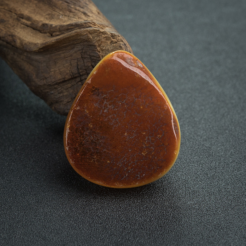 带皮鸡油黄金绞蜜吊坠-红掌柜