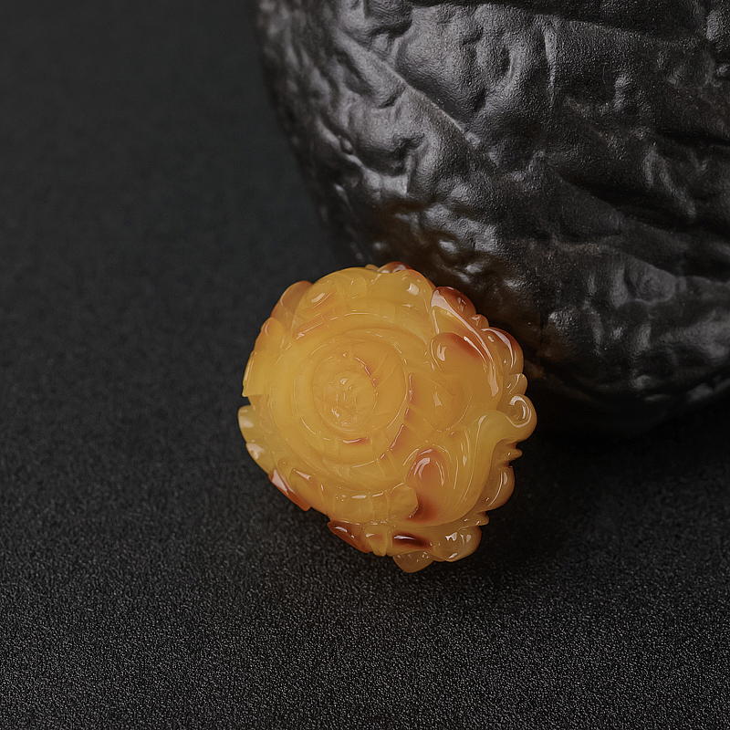 蜜蜡牡丹花吊坠-红掌柜