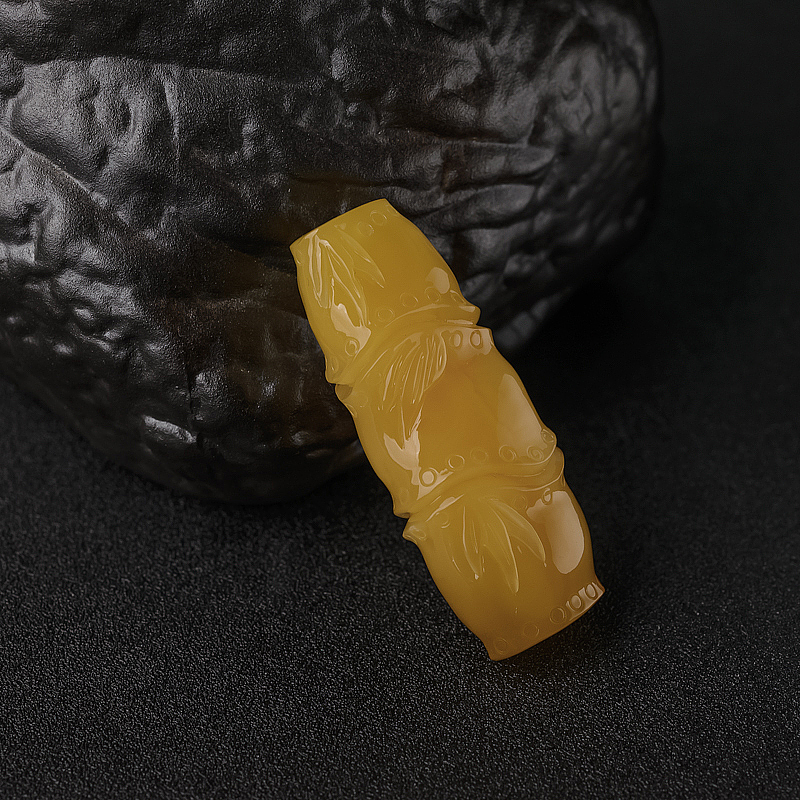 鸡油黄蜜蜡吊坠-红掌柜