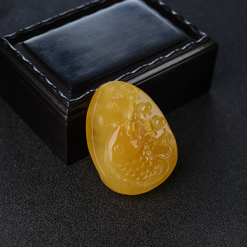 波罗的海鸡油黄蜜蜡年年有余吊坠-红掌柜