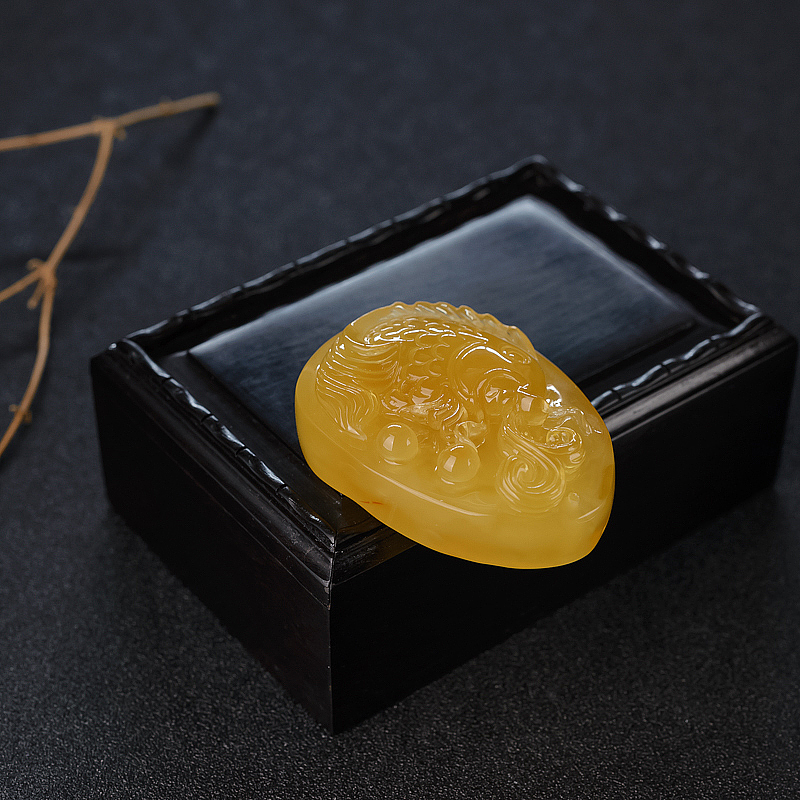 鸡油黄蜜蜡年年有余吊坠-红掌柜