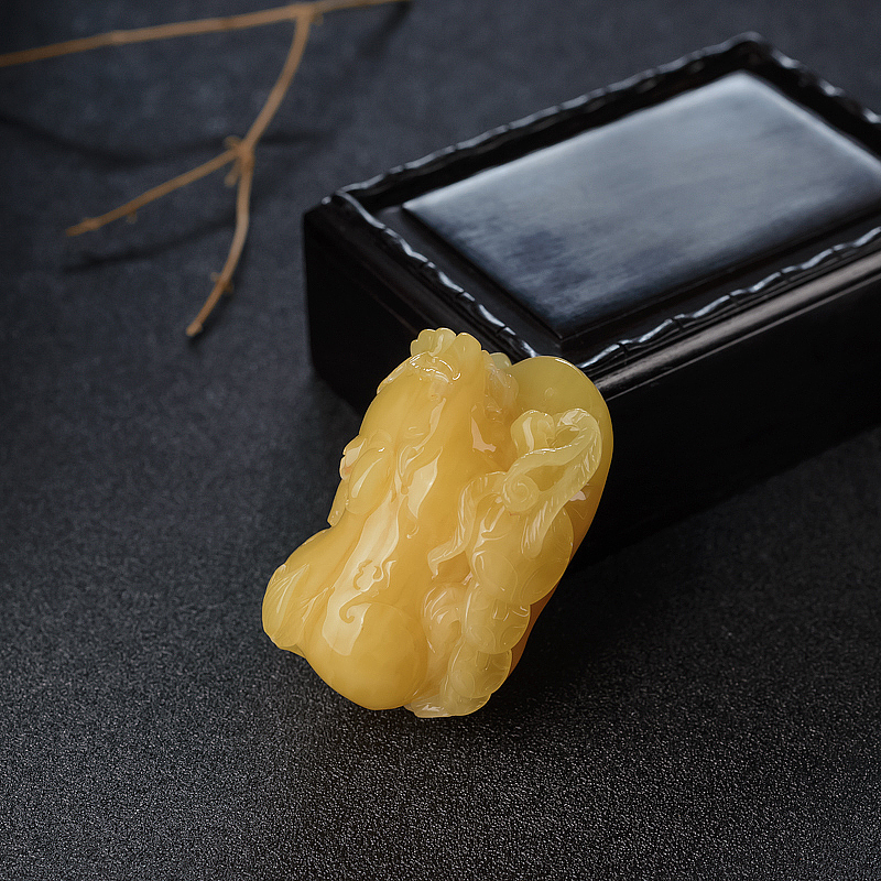 天然鸡油黄蜜蜡貔貅吊坠-红掌柜