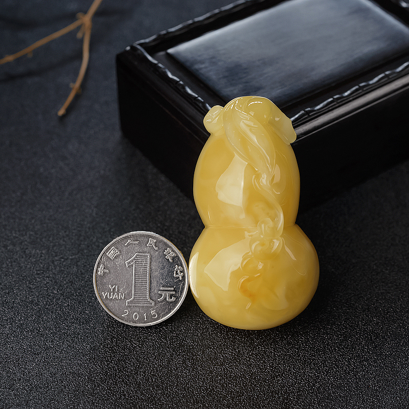 鸡油黄蜜蜡吊坠-红掌柜