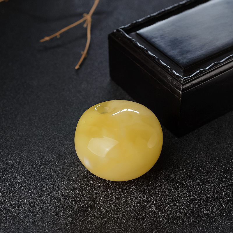 波罗的海天然鸡油黄蜜蜡吊坠-红掌柜