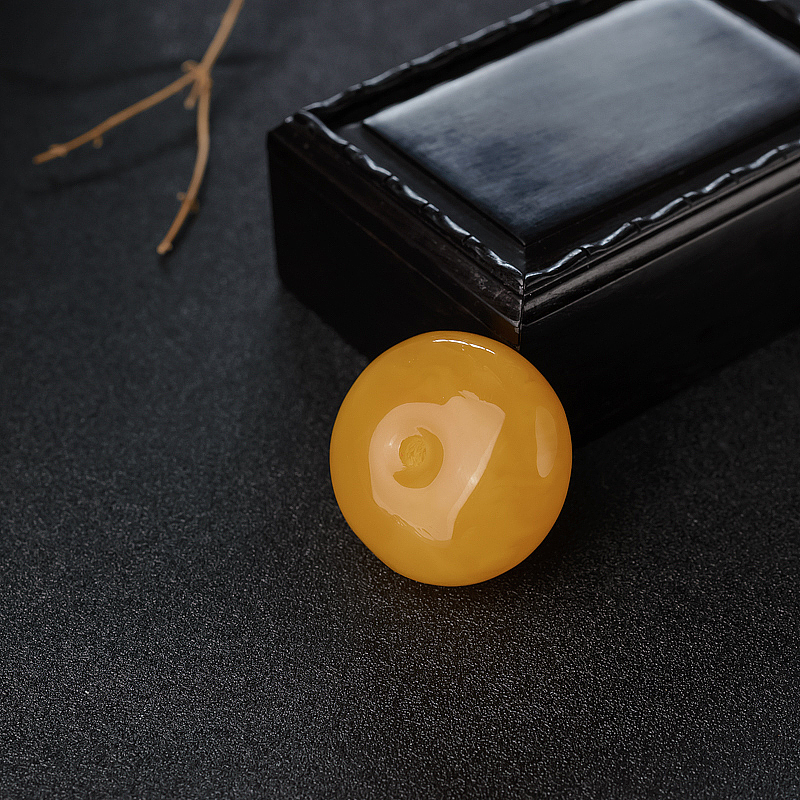 天然鸡油黄蜜蜡平安扣吊坠-红掌柜