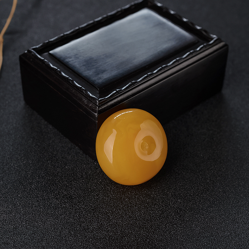 波罗的海鸡油黄蜜蜡平安扣吊坠-红掌柜