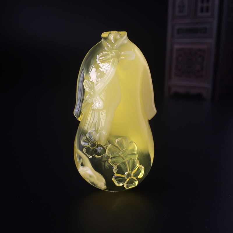 波罗的海天然金包蜜蜜蜡旗袍吊坠-红掌柜