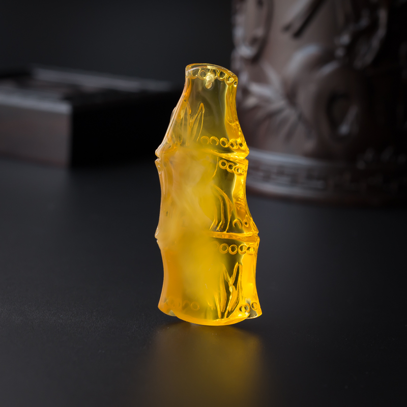 鸡油红蜜蜡知足常乐吊坠 - 红掌柜