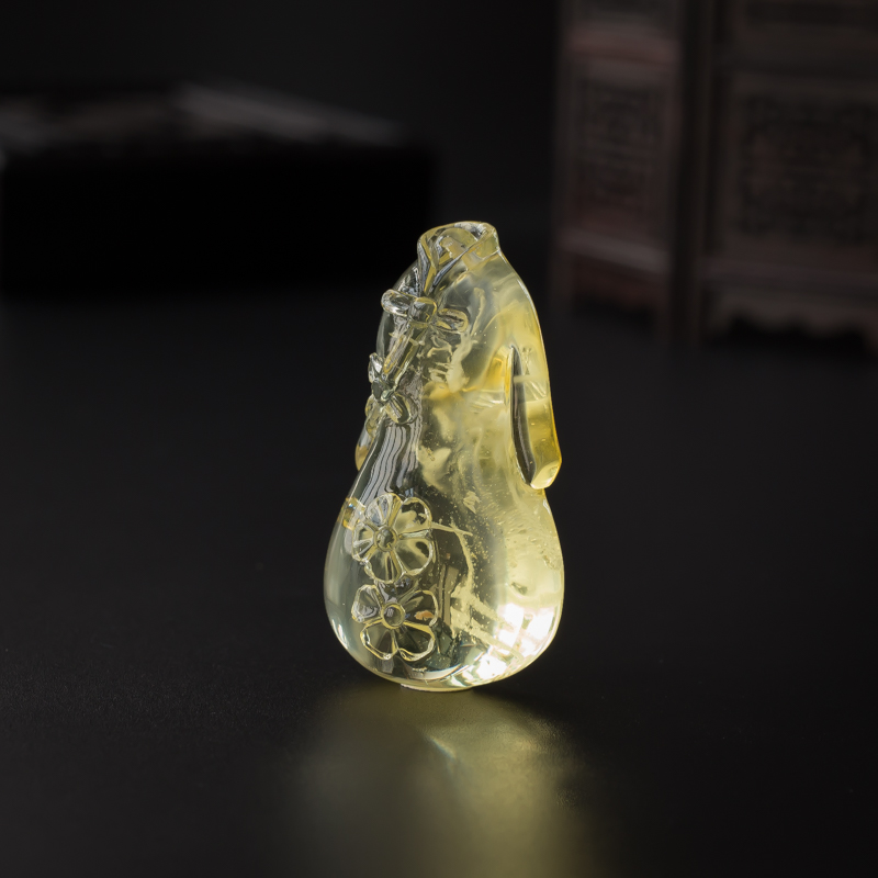 金包蜜柠檬黄蜜蜡旗袍吊坠 - 红掌柜