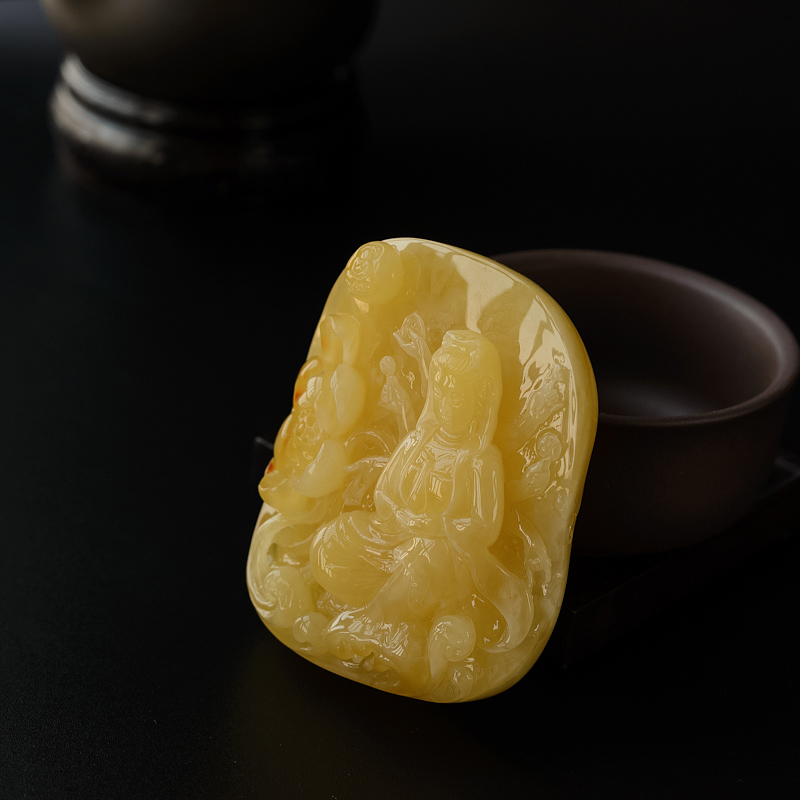 鸡油黄蜜蜡观音吊坠 - 红掌柜