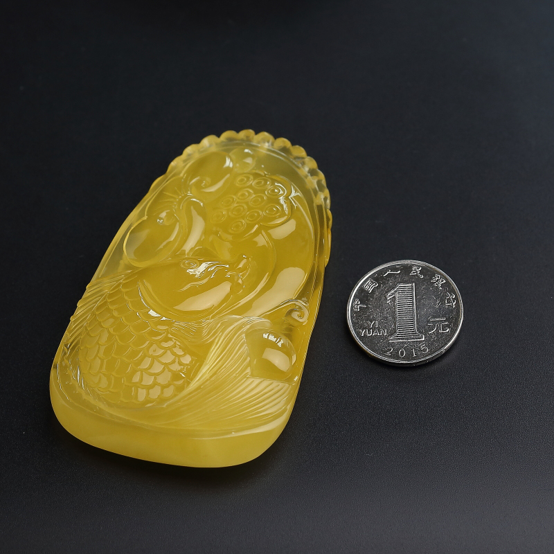 鸡油黄蜜蜡连年有余挂坠-红掌柜