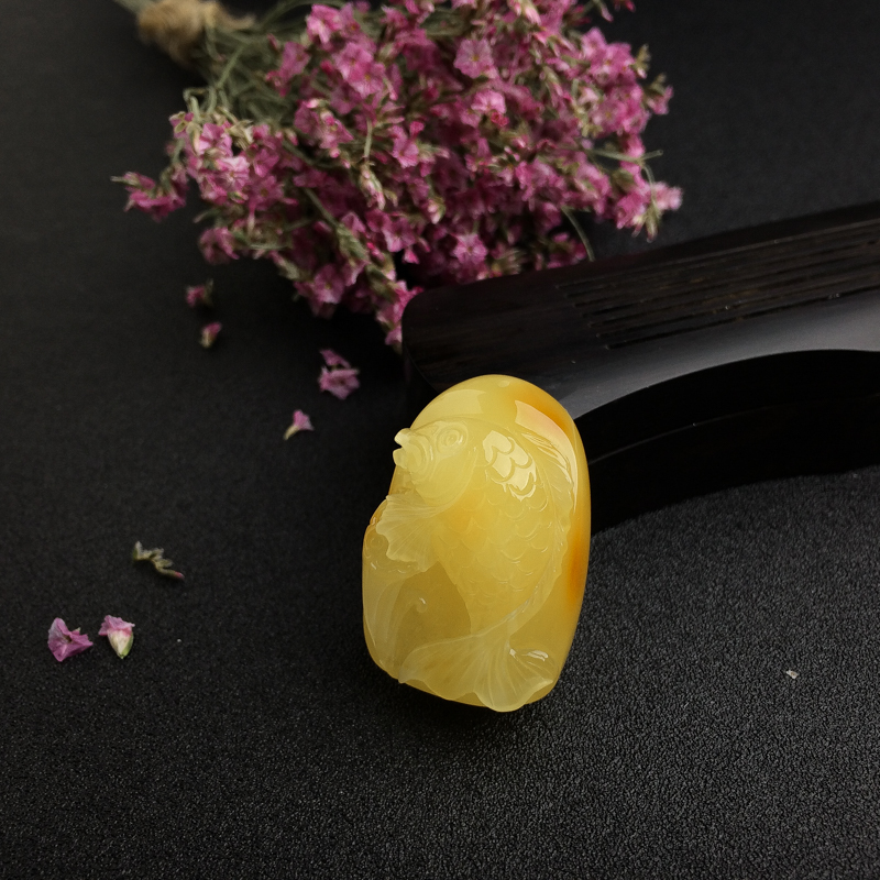 天然鸡油黄蜜蜡鱼吊坠 - 红掌柜