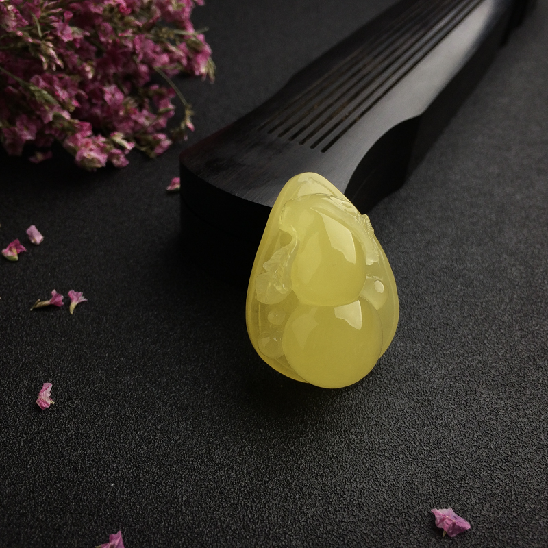 鸡油黄蜜蜡吊坠 - 红掌柜