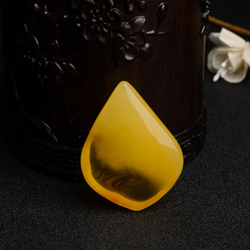 波罗的海天然鸡油黄蜜蜡随形吊坠-红掌柜