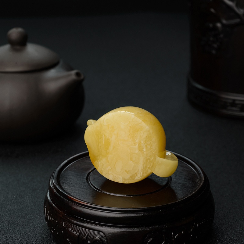 波罗的海天然黄白蜜蜜蜡摆件 - 红掌柜