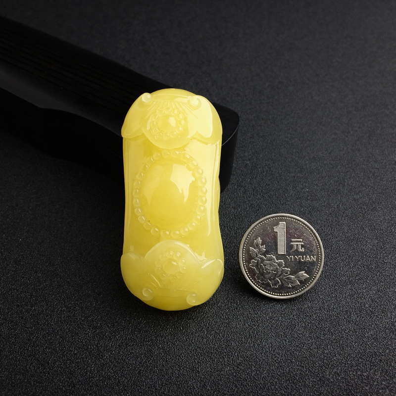 天然鸡油黄蜜蜡如意吊坠 - 红掌柜