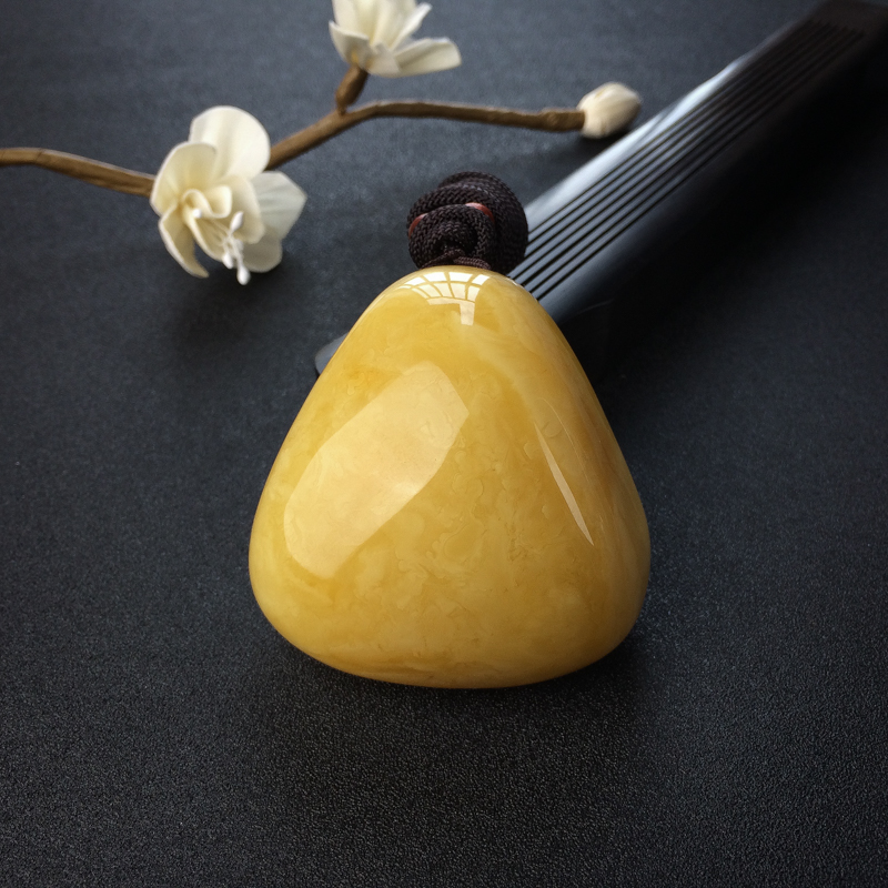 满蜜糖色蜜蜡随形吊坠-红掌柜