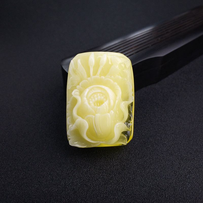 浅黄白花蜜花吊坠-红掌柜