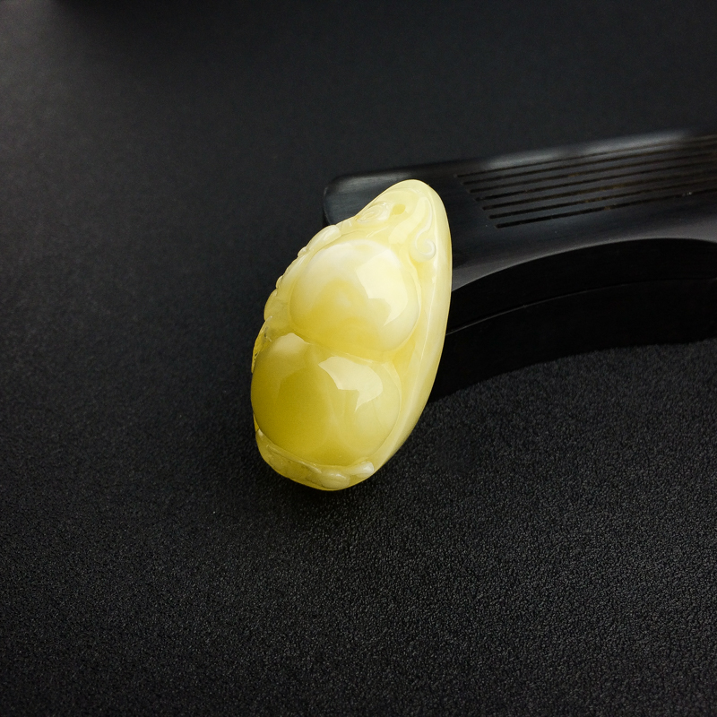 鸡油黄蜜蜡吊坠-红掌柜