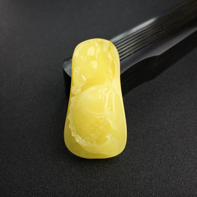 波罗的海天然鸡油黄蜜蜡连年有余吊坠 - 红掌柜