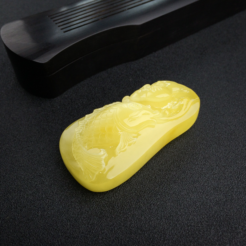 波罗的海鸡油黄蜜蜡连年有余吊坠 - 红掌柜